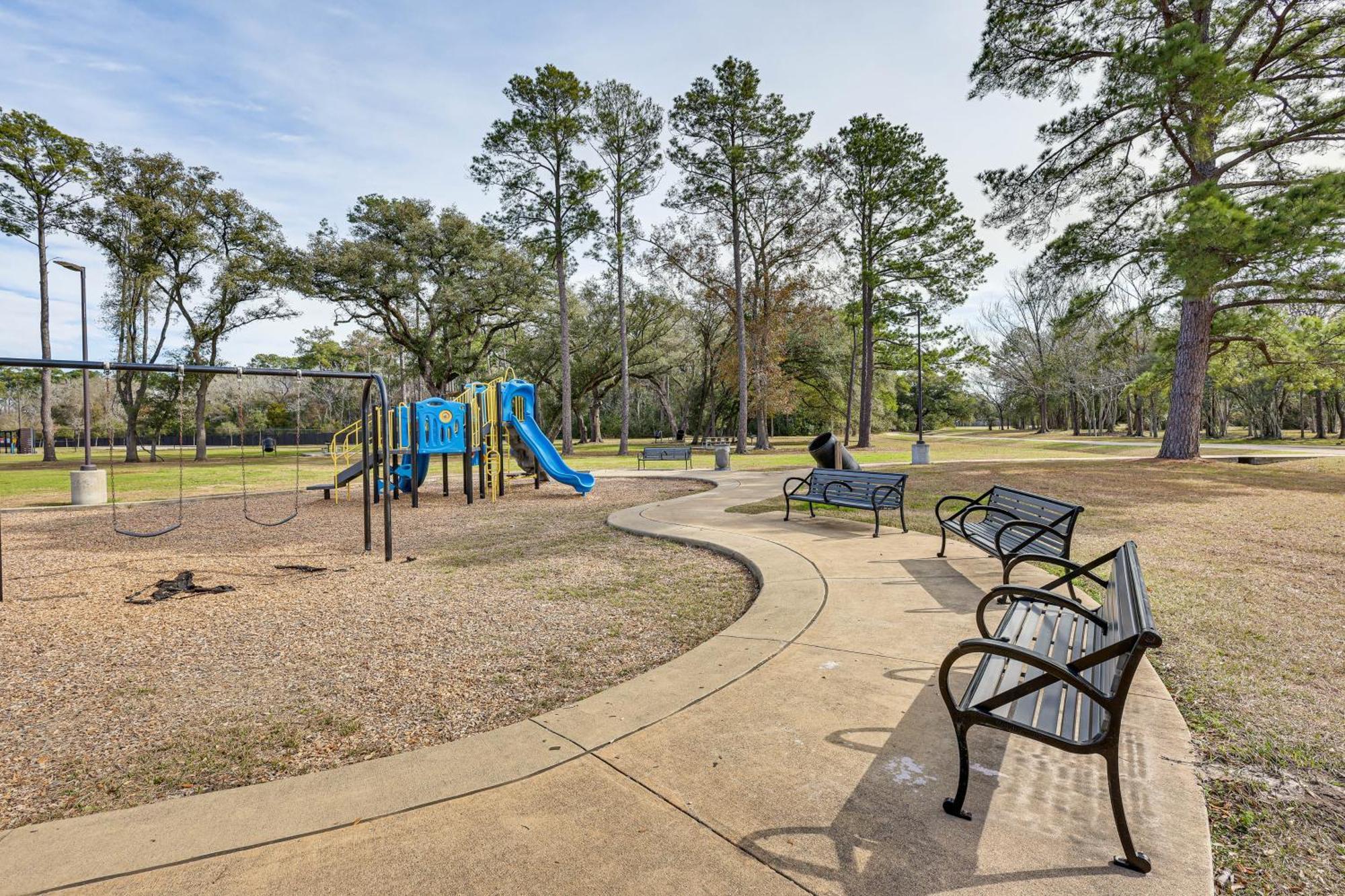 Quiet Houston Home With Porch - Near Park And Trails! Exterior foto